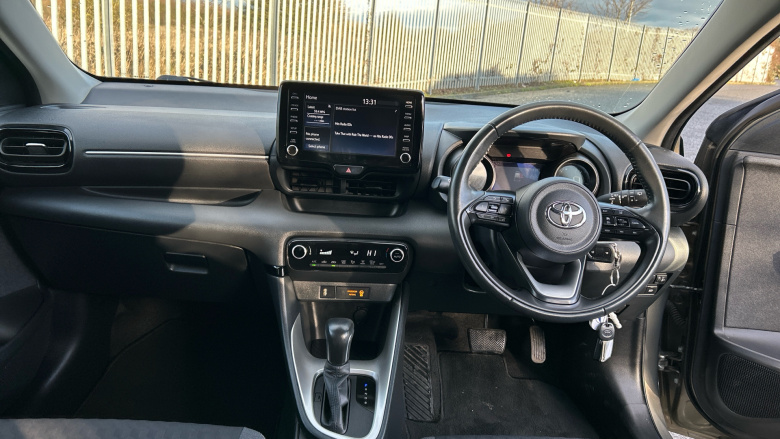 Toyota Yaris 1.5 Hybrid Design 5dr CVT Hybrid Hatchback